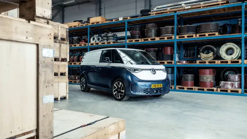 Volkswagen ID Buzz Cargo in magazijn